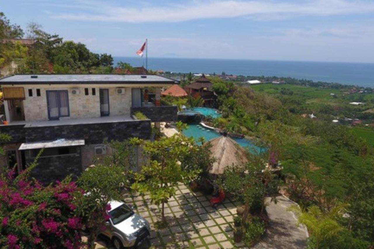 Sing Sing Resort Lovina Exterior photo